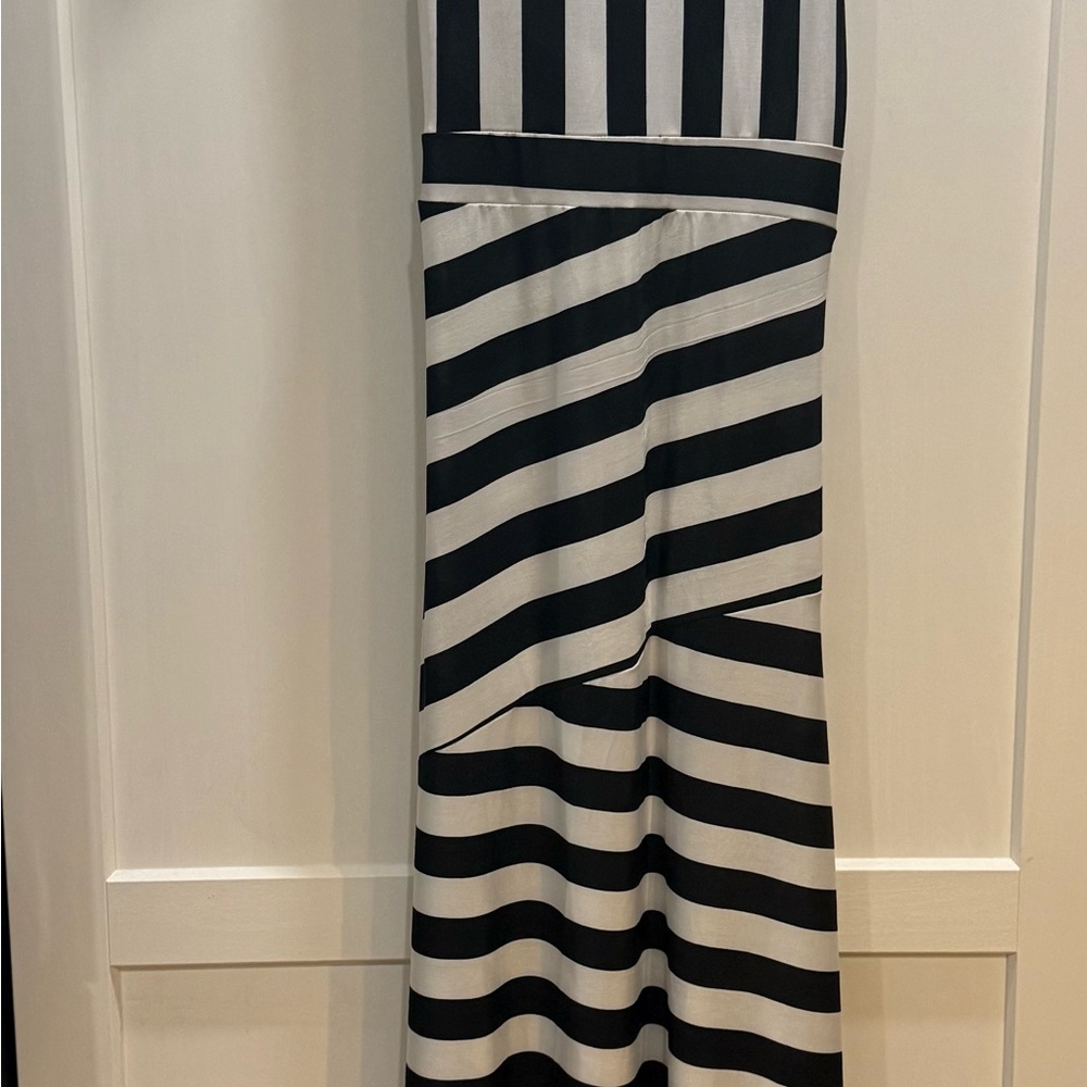 Go Couture Monochrome Striped Dress - Picture 4 of 5